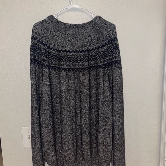 Armani Exchange Gray and Black Crewneck Sweater with Elegant Pattern - Picture 3 of 4